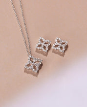 Load image into Gallery viewer, Diamond Flower Earrrings
