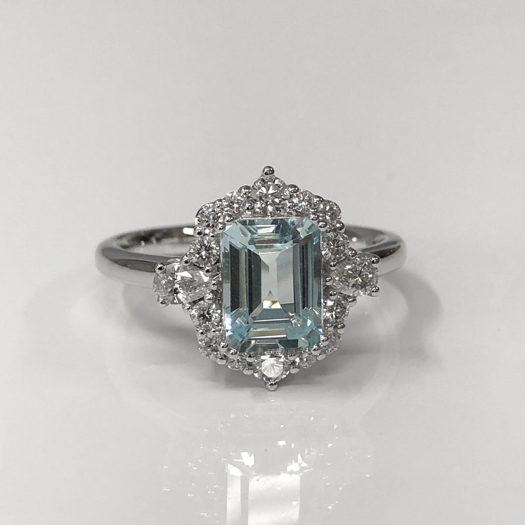 Aquamarine and diamond sale gold ring